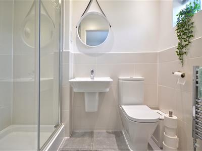 En Suite Shower Room